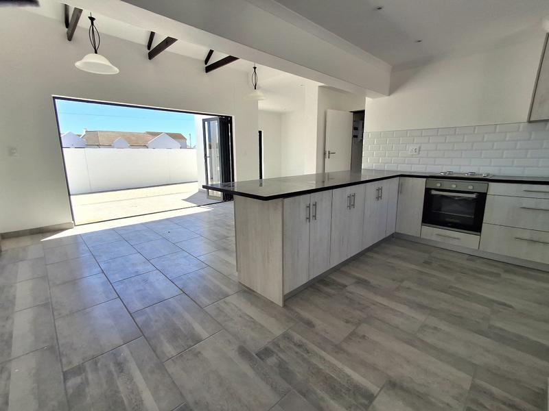 To Let 3 Bedroom Property for Rent in Britannia Bay Western Cape